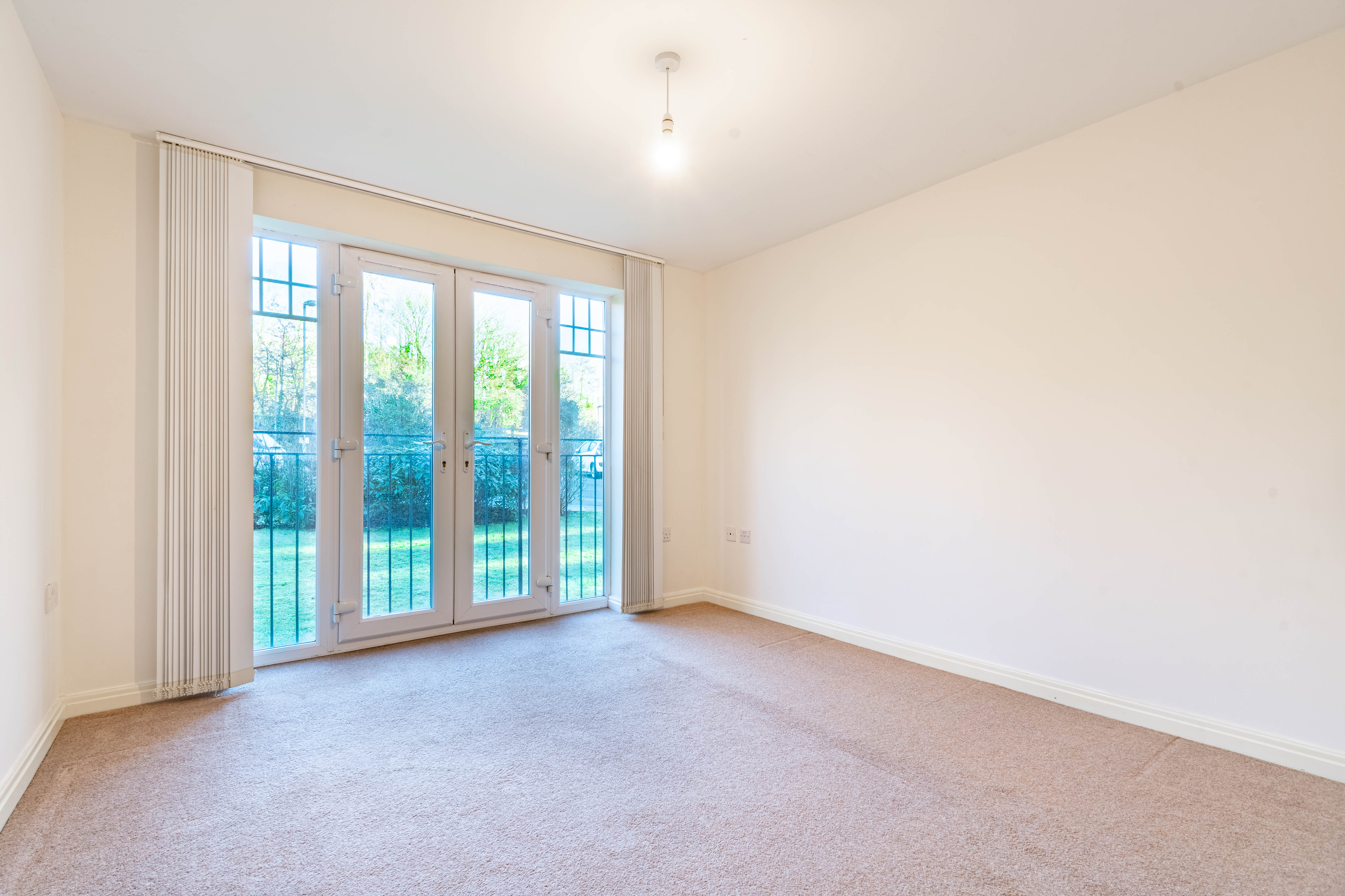 2 bed apartment for sale in Hedgerow Close, Greenlands 6