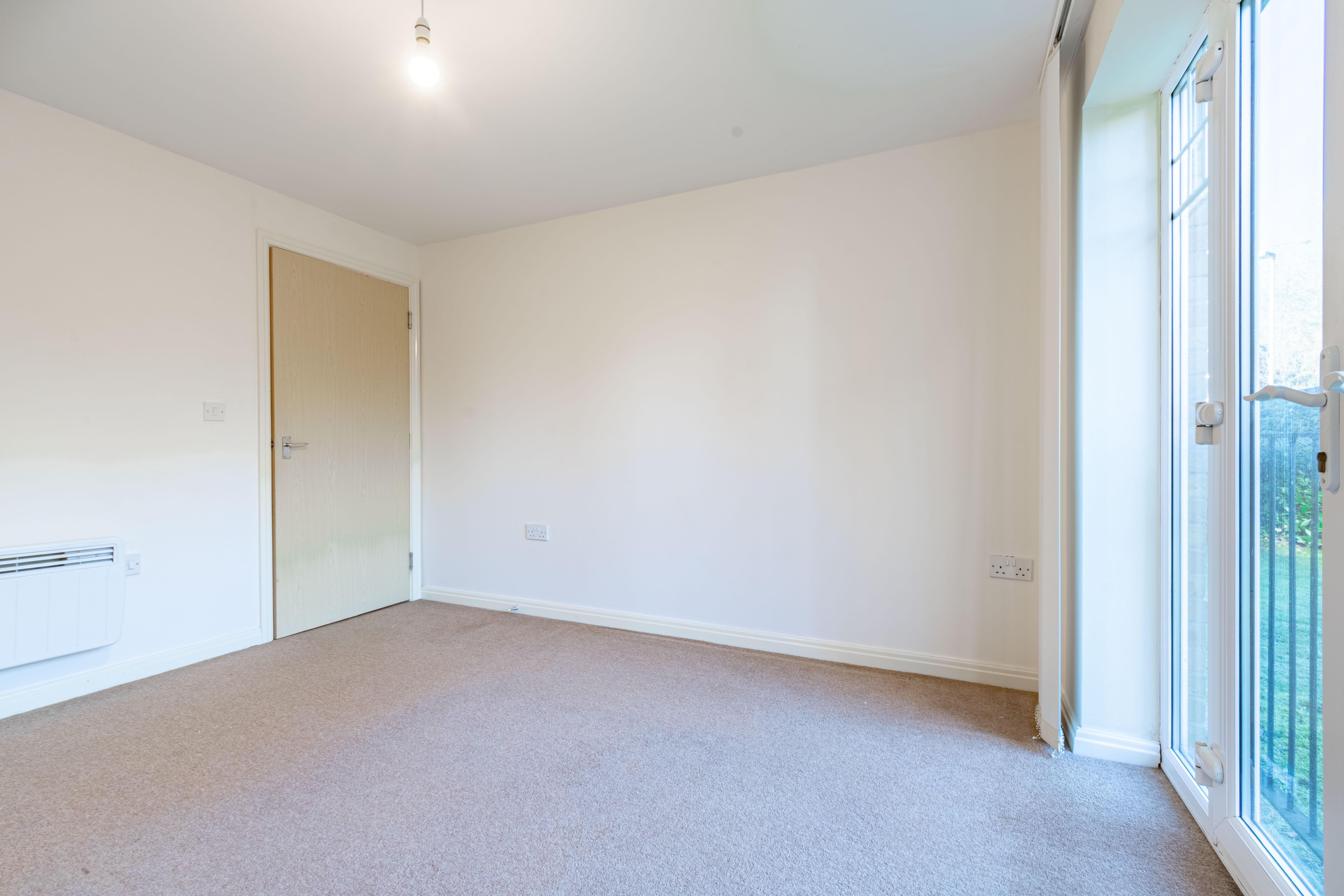 2 bed apartment for sale in Hedgerow Close, Greenlands  - Property Image 9