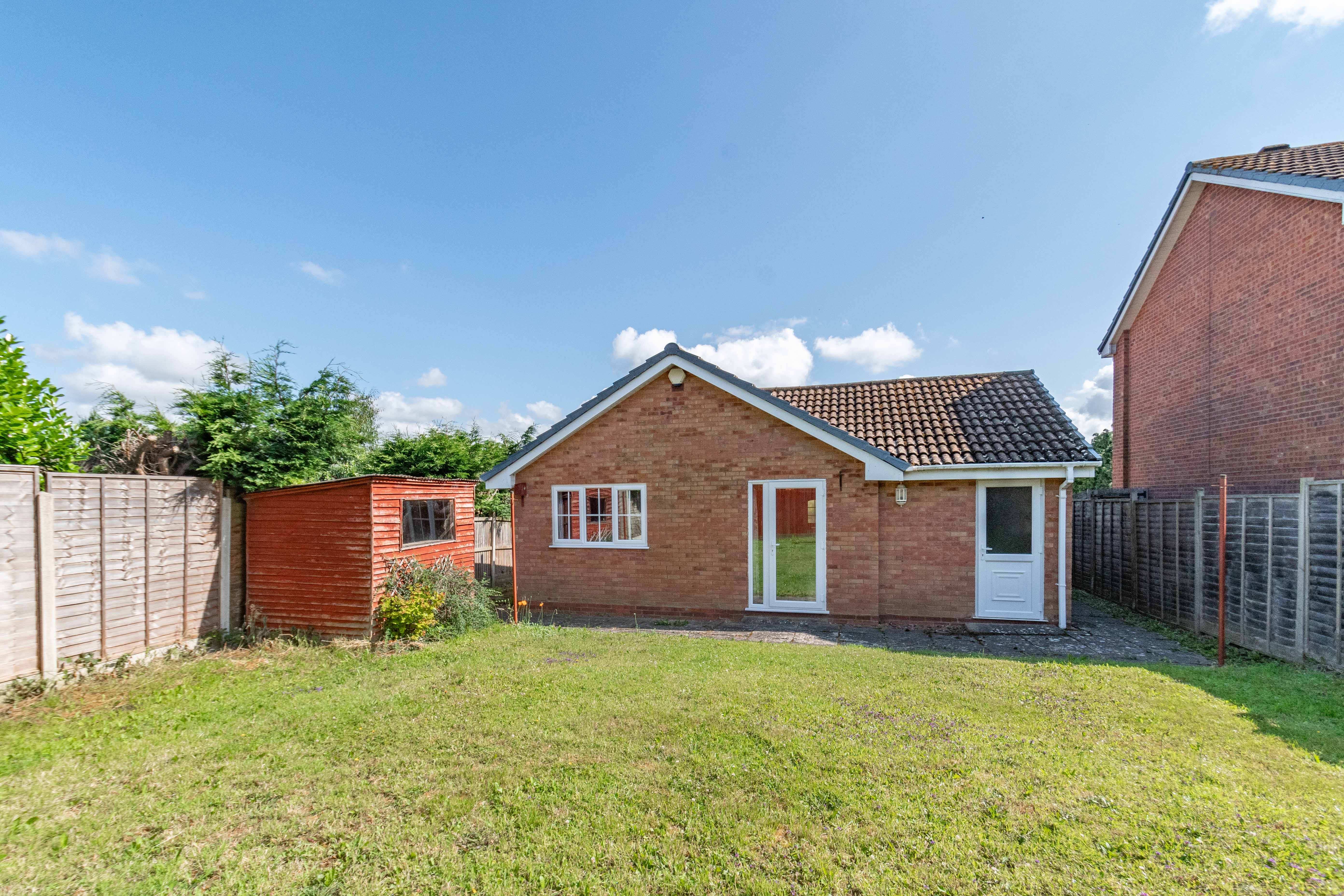 2 bed bungalow for sale in Sydnall Close, Redditch  - Property Image 12