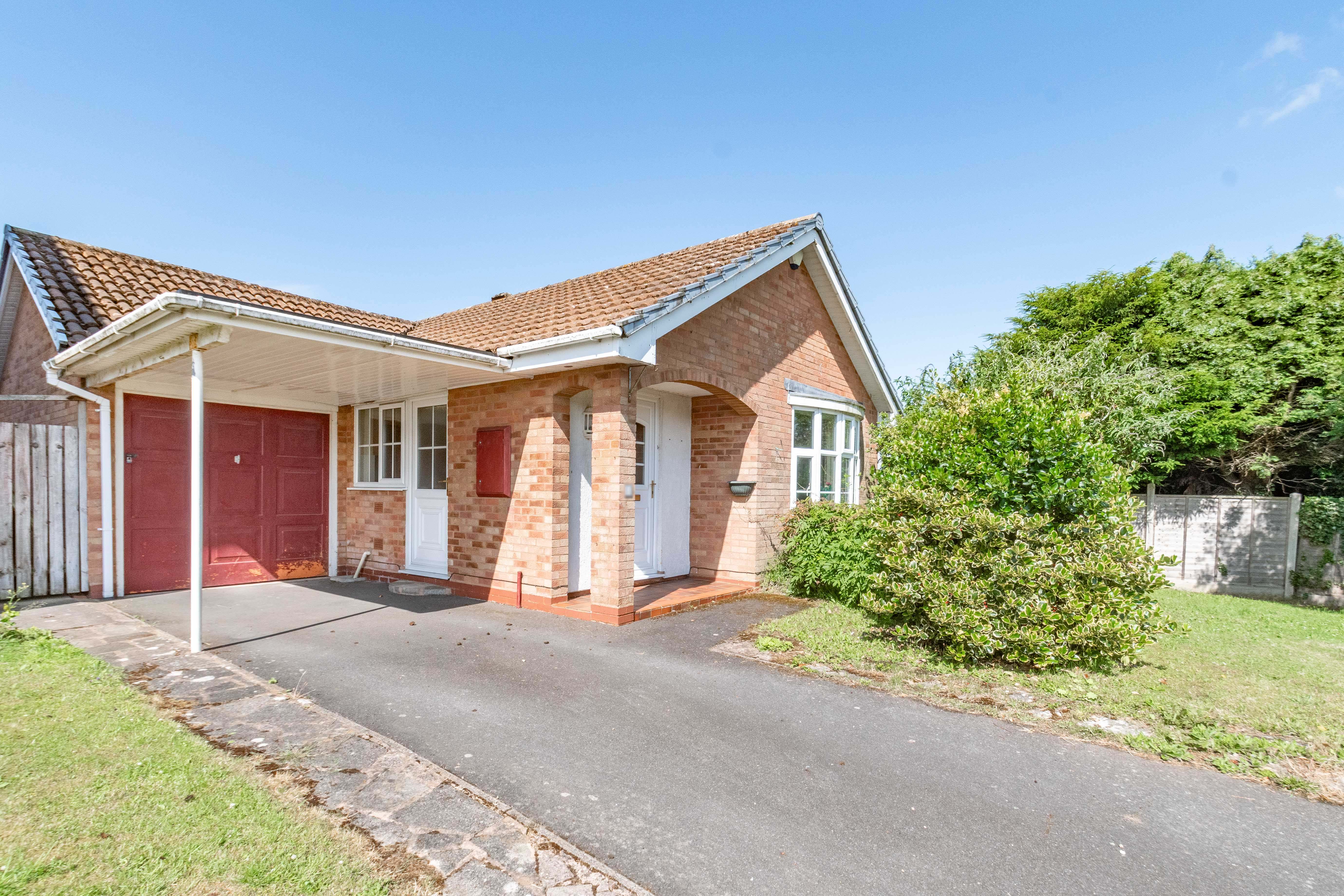 2 bed bungalow for sale in Sydnall Close, Redditch  - Property Image 13
