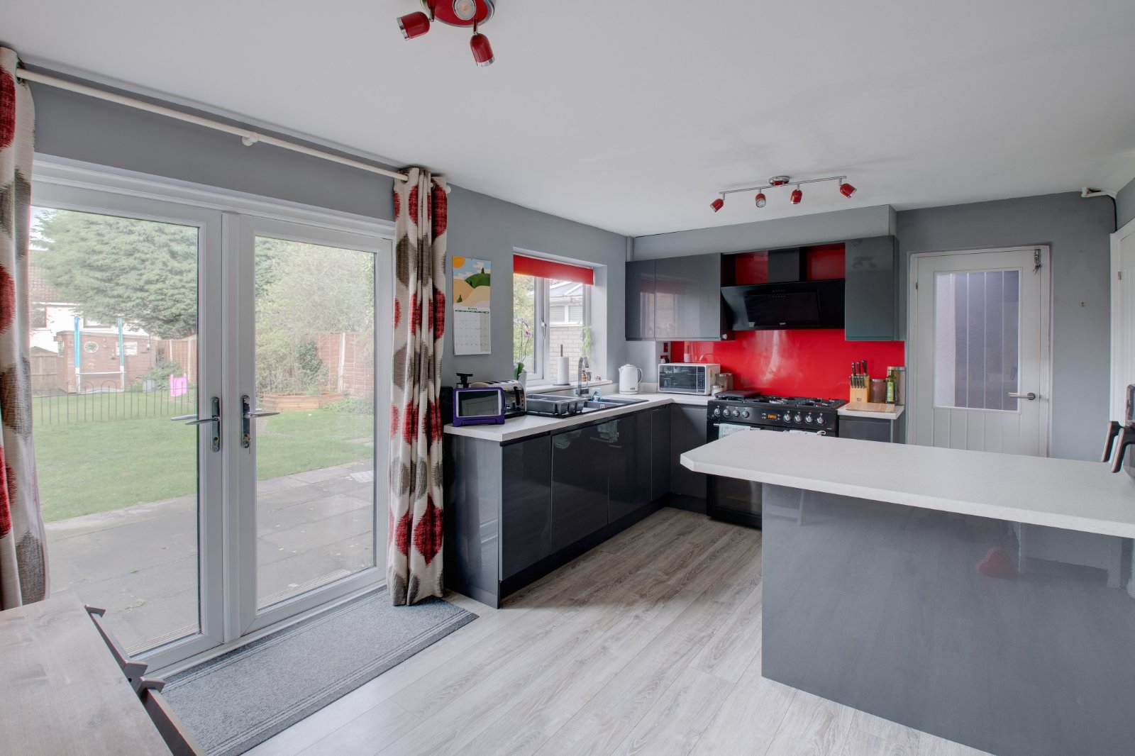 3 bed house for sale in Wildmoor Lane, Catshill 2