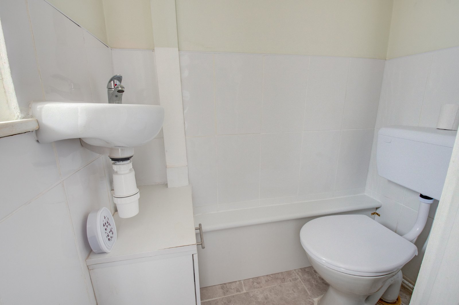 3 bed house for sale in Romsley Close, Redditch 5