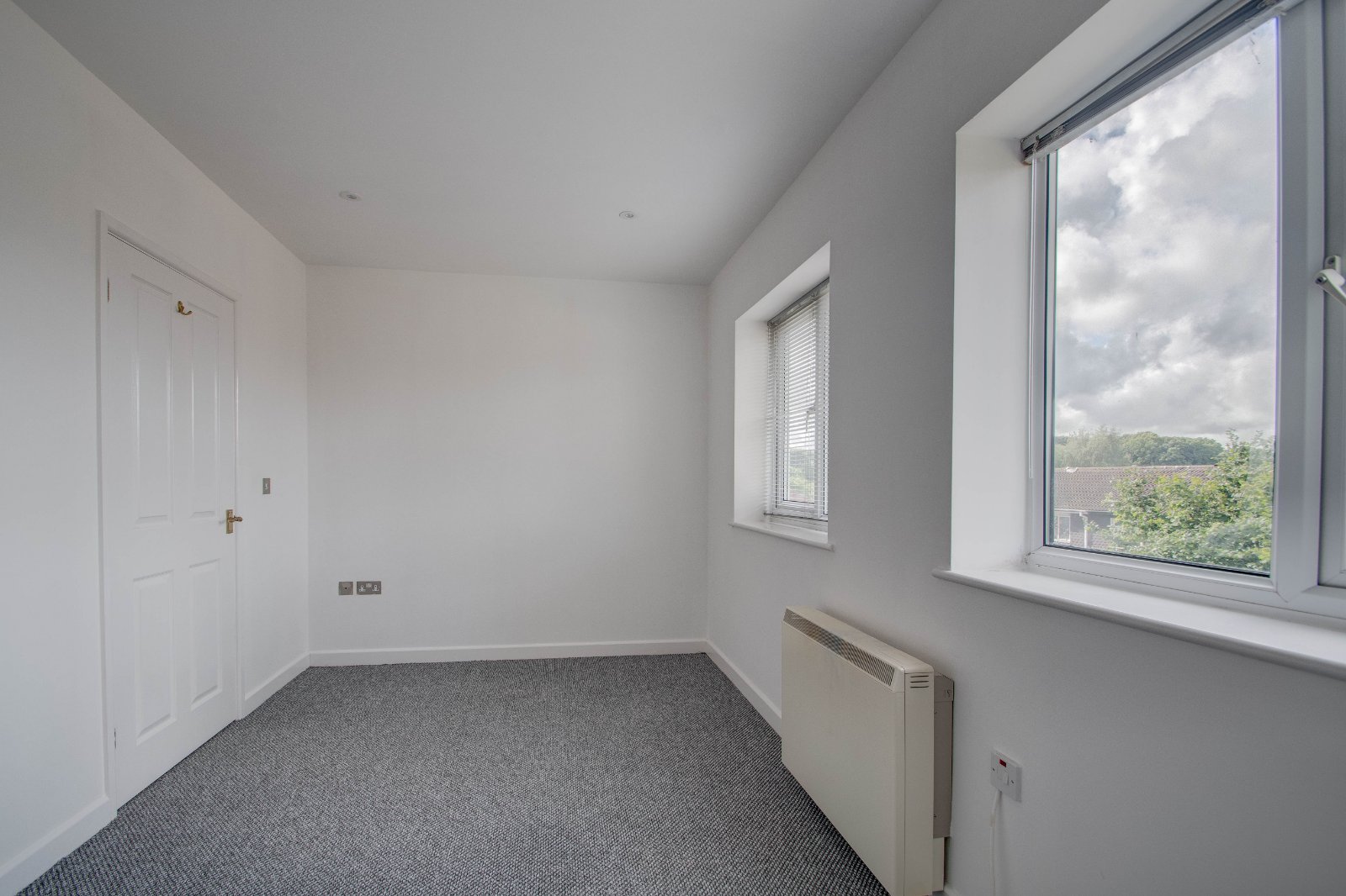 1 bed apartment for sale in Well Close, Crabbs Cross 3