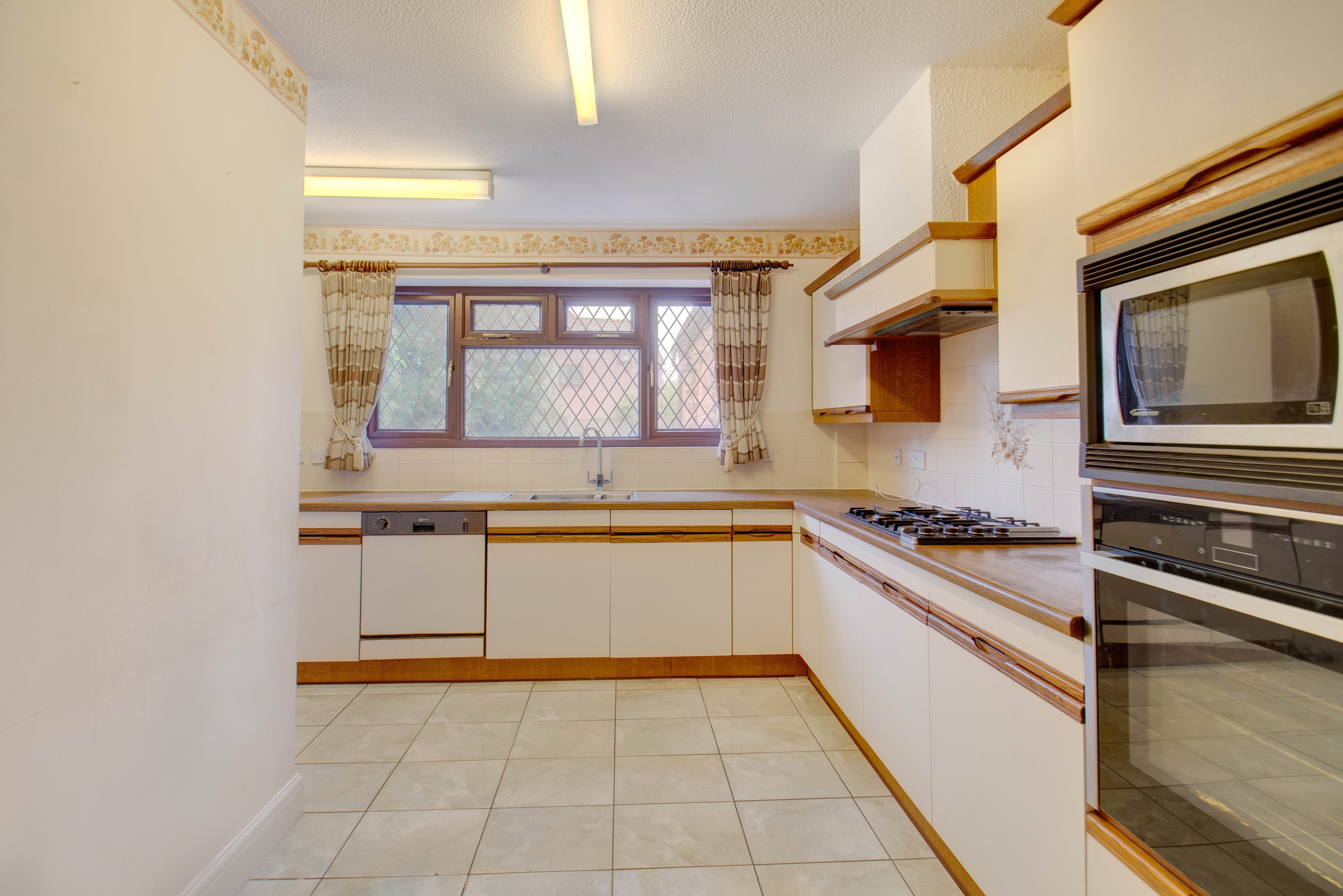 2 bed bungalow for sale in Hither Green Lane, Redditch 1