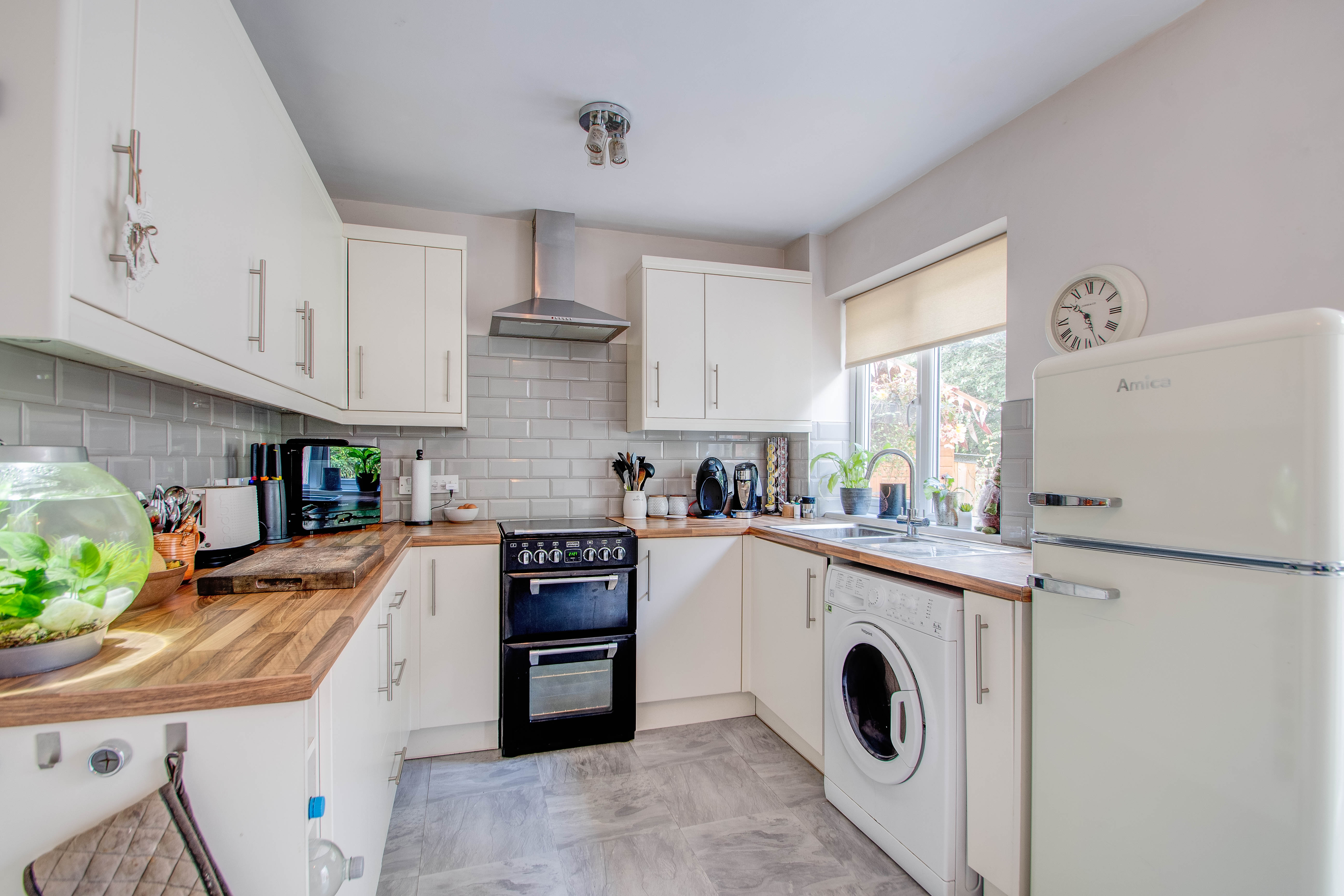 3 bed house for sale in Plymouth Close, Redditch  - Property Image 1