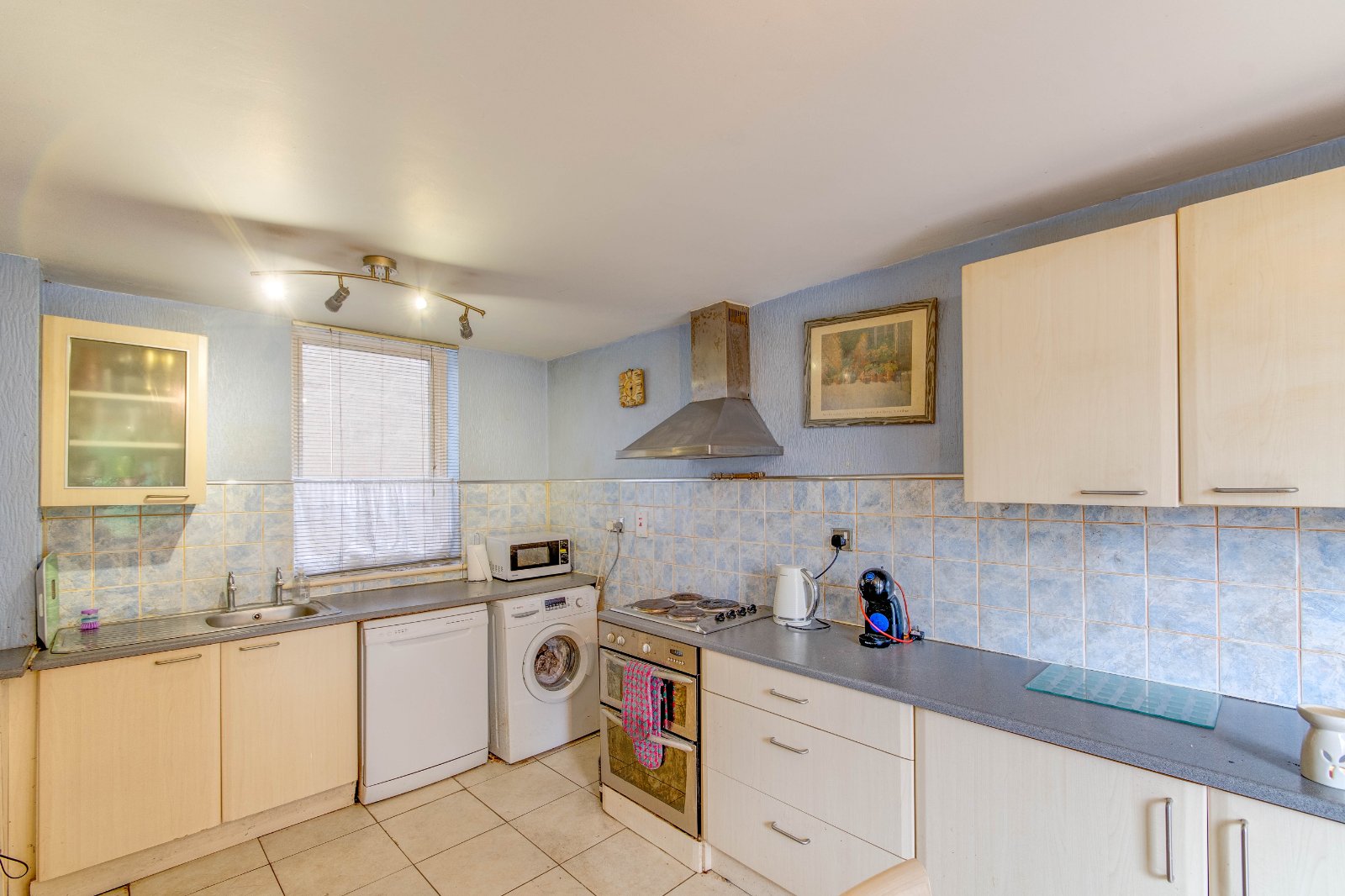 4 bed house for sale in Eathorpe Close, Matchborough West 3