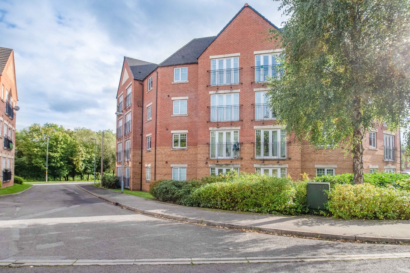 2 bed apartment for sale in Hedgerow Close, Greenlands  - Property Image 1
