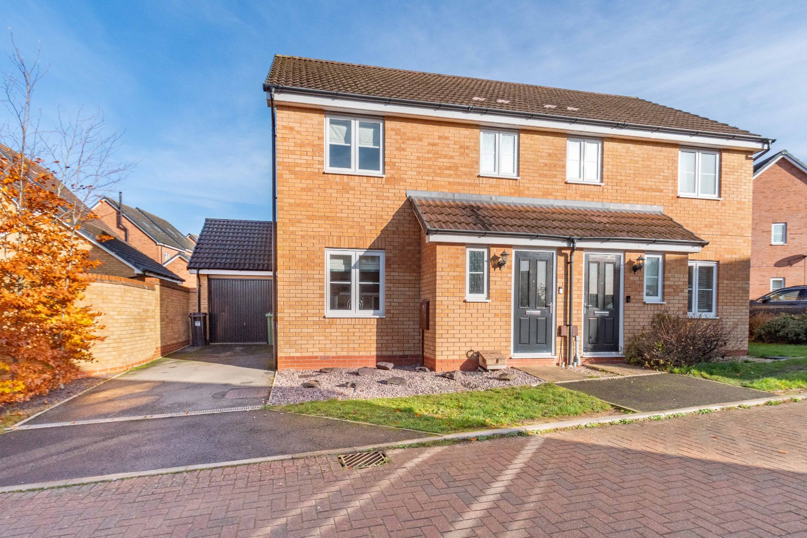 3 bed house for sale in Gretton Close, Brockhill - Property Image 1