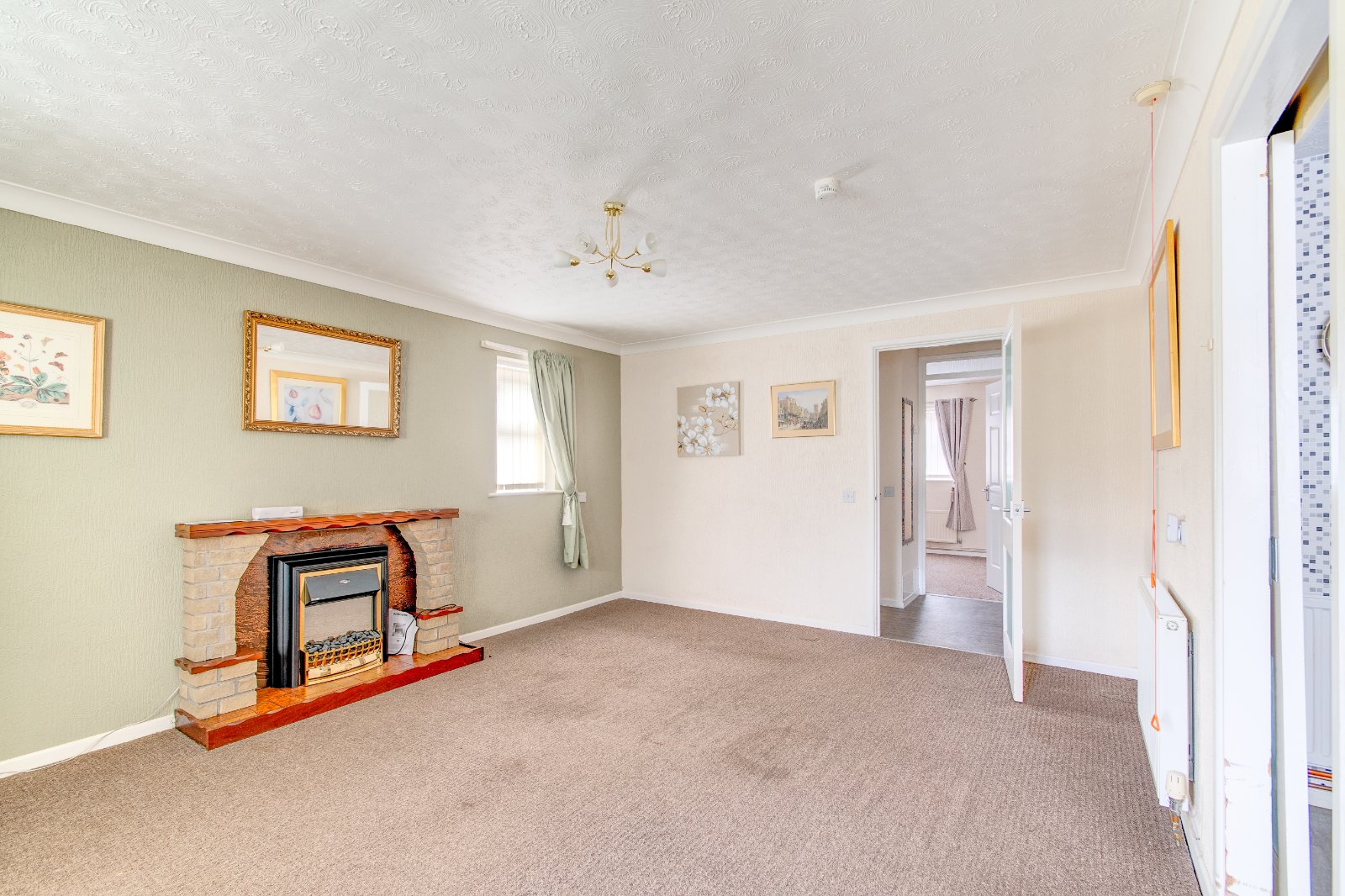 2 bed bungalow for sale in Naseby Close, Redditch 5