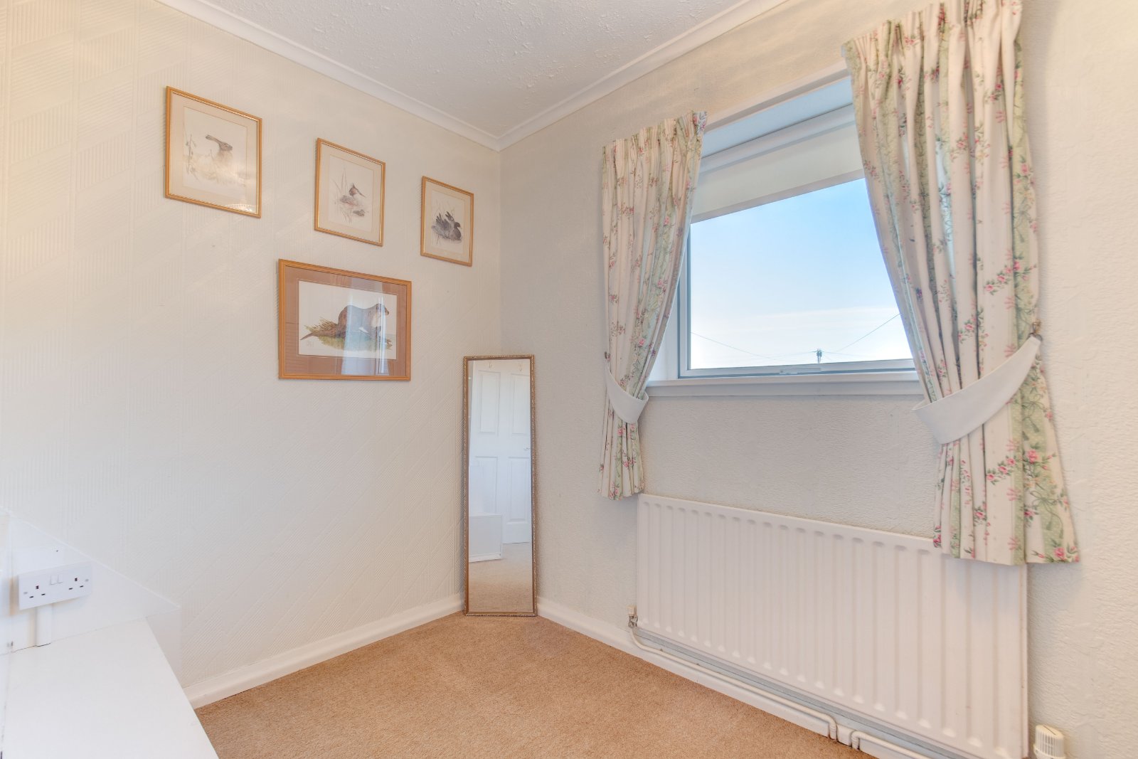 3 bed house for sale in Rowan Crescent, Redditch 9