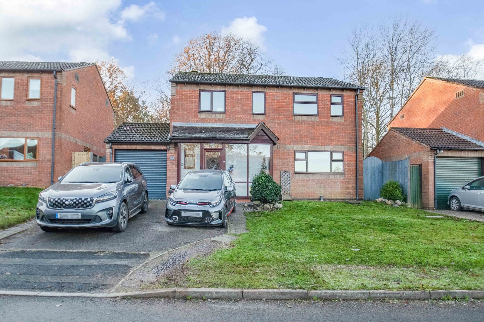 4 bed house for sale in Rockford Close, Oakenshaw South - Property Image 1