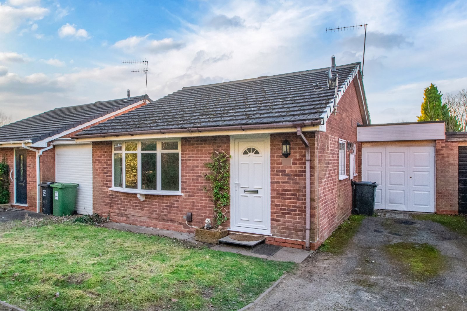 3 bed bungalow for sale in Paxford Close, Redditch - Property Image 1