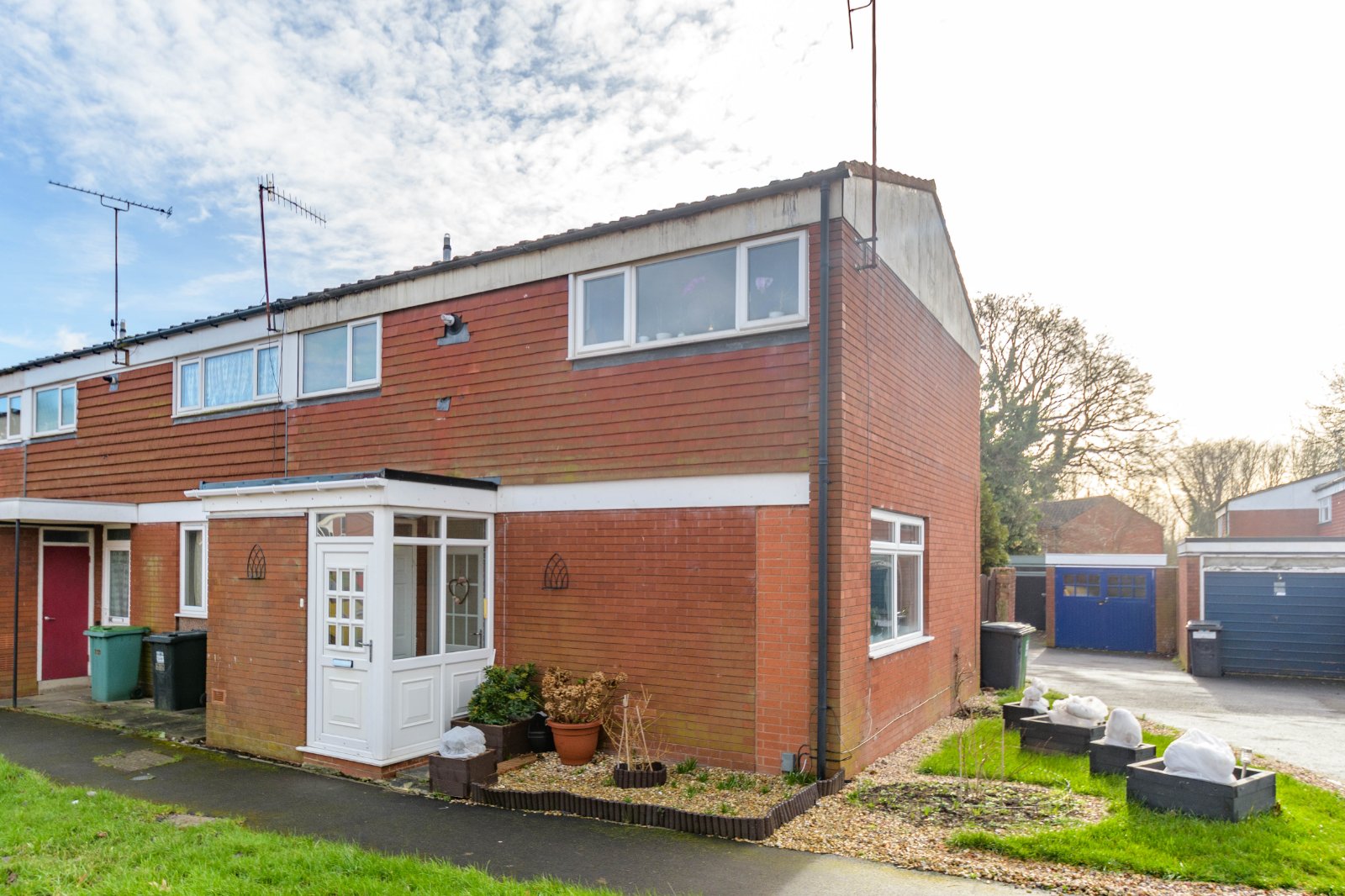 3 bed house for sale in Chedworth Close, Redditch - Property Image 1