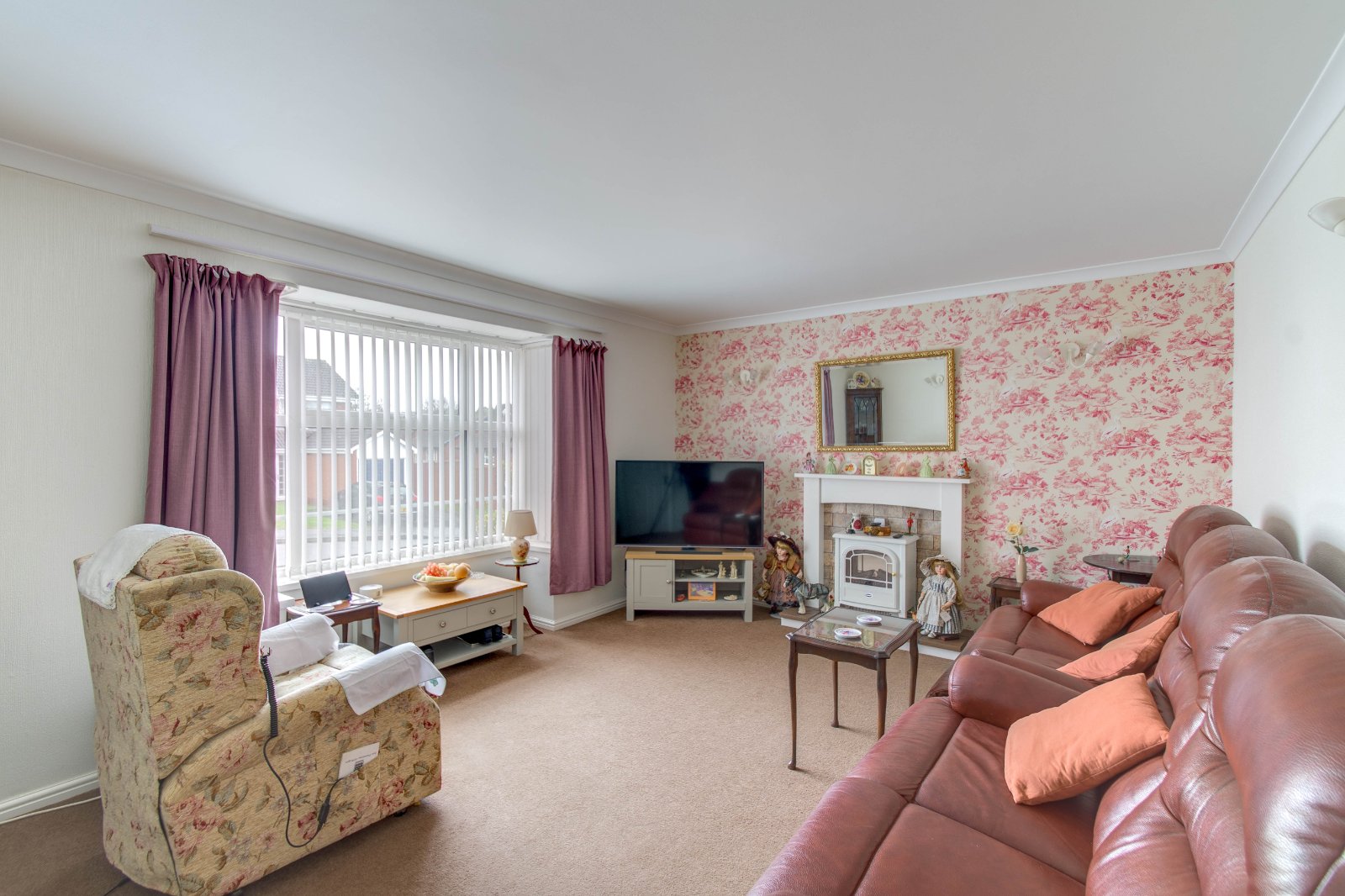 2 bed bungalow for sale in Ridings Lane, Redditch  - Property Image 4