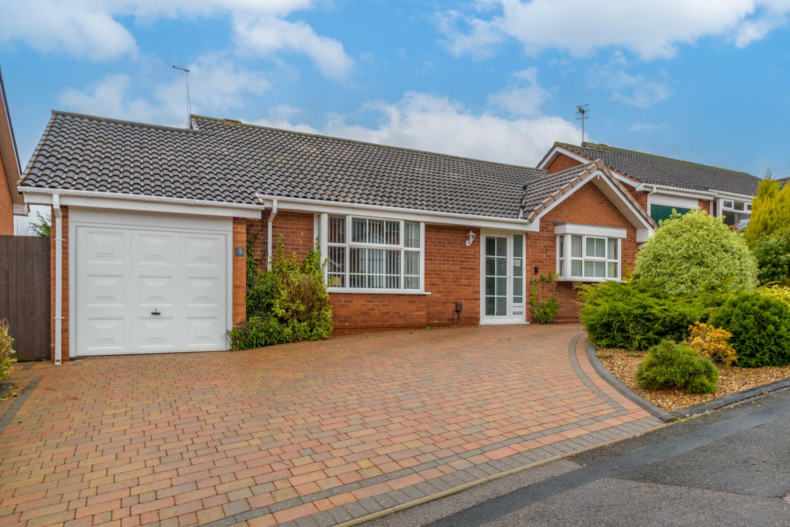 2 bed bungalow for sale in Ridings Lane, Redditch  - Property Image 1