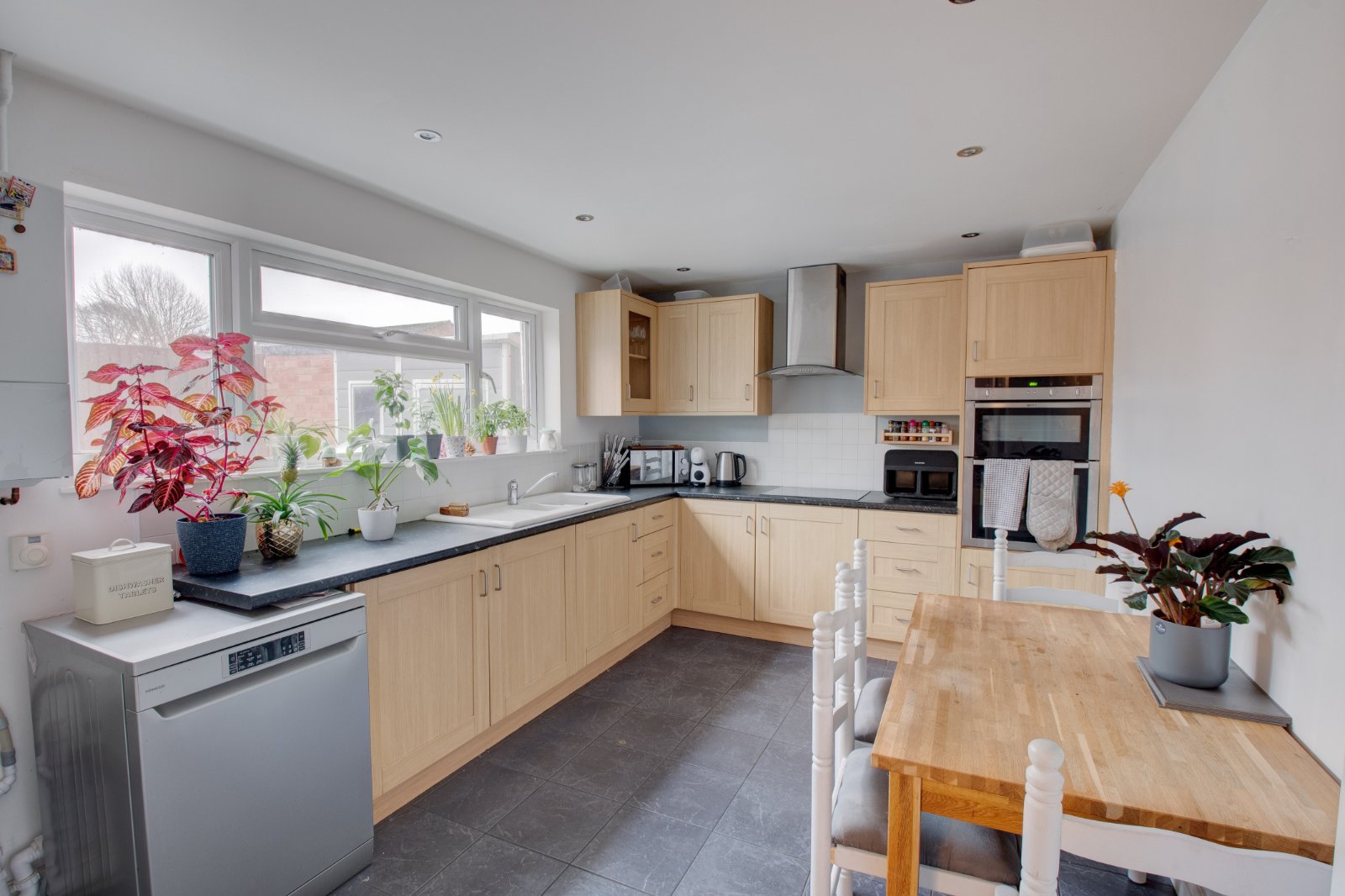 3 bed house for sale in Spenser Walk, Catshill  - Property Image 2