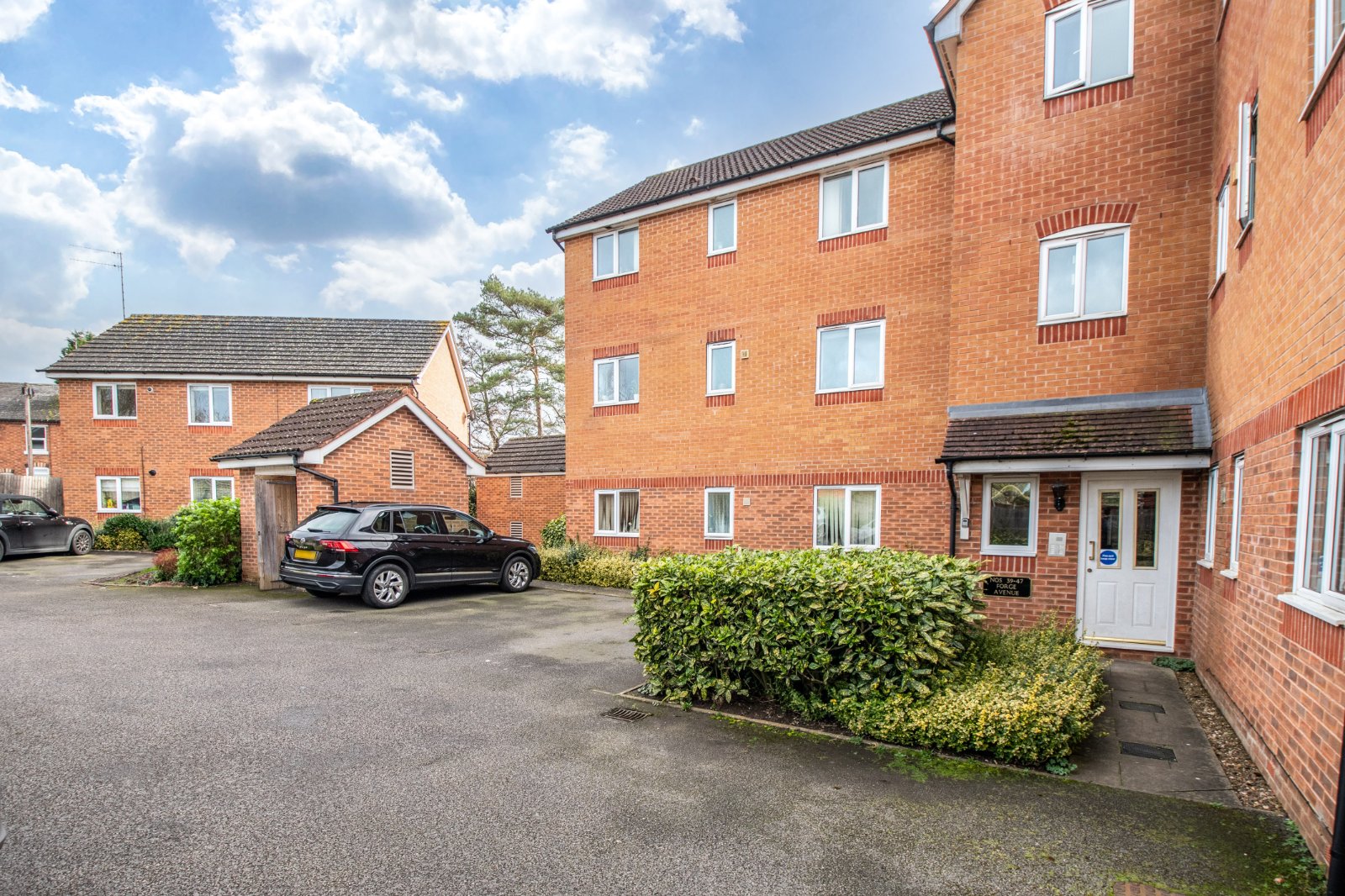 2 bed apartment for sale in Forge Avenue, Bromsgrove 8