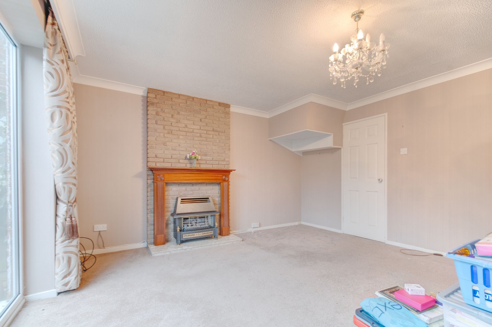 3 bed house for sale in Redstone Close, Church Hill North 3