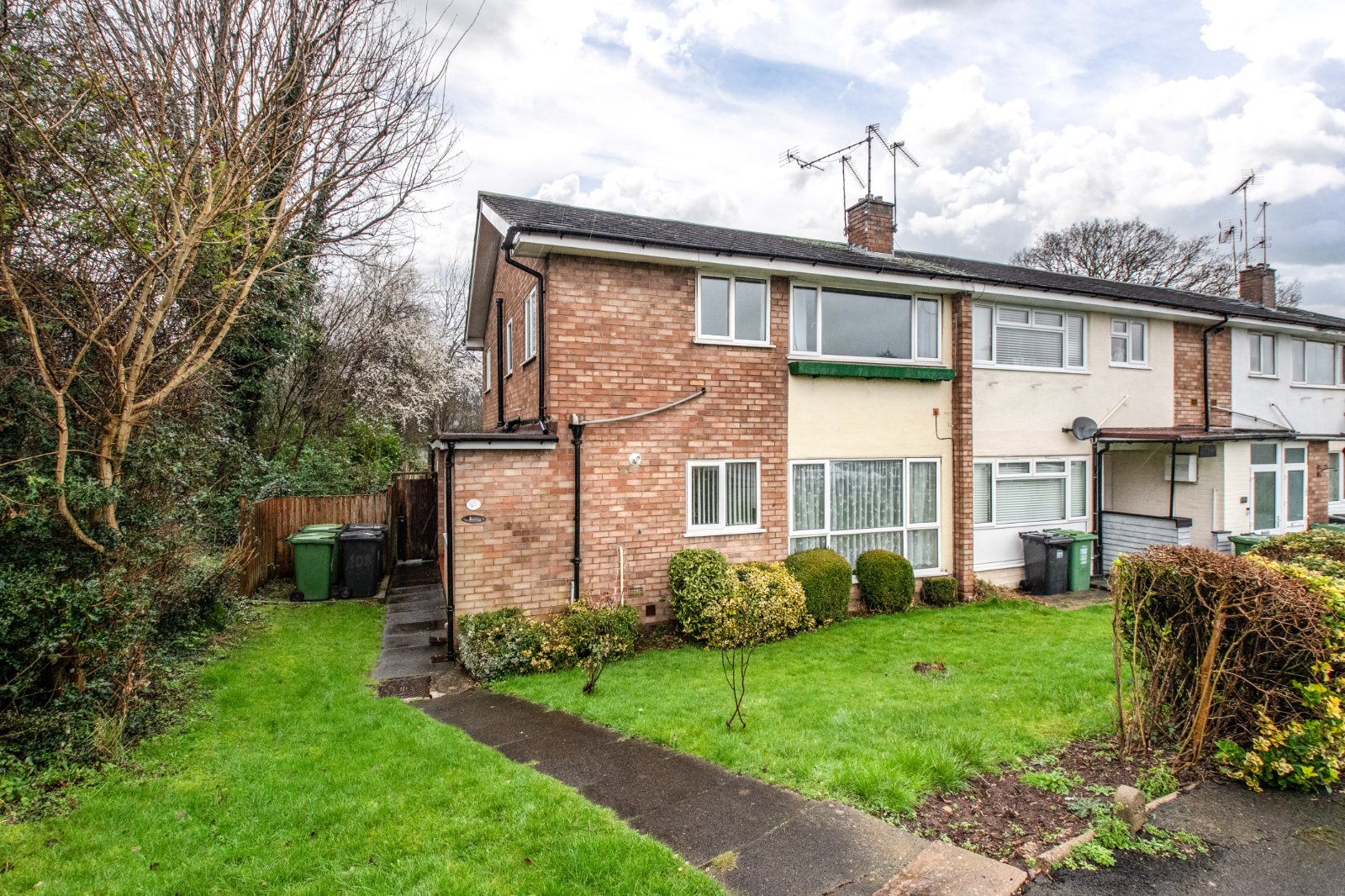 2 bed maisonette for sale in Southcrest Road, Redditch - Property Image 1