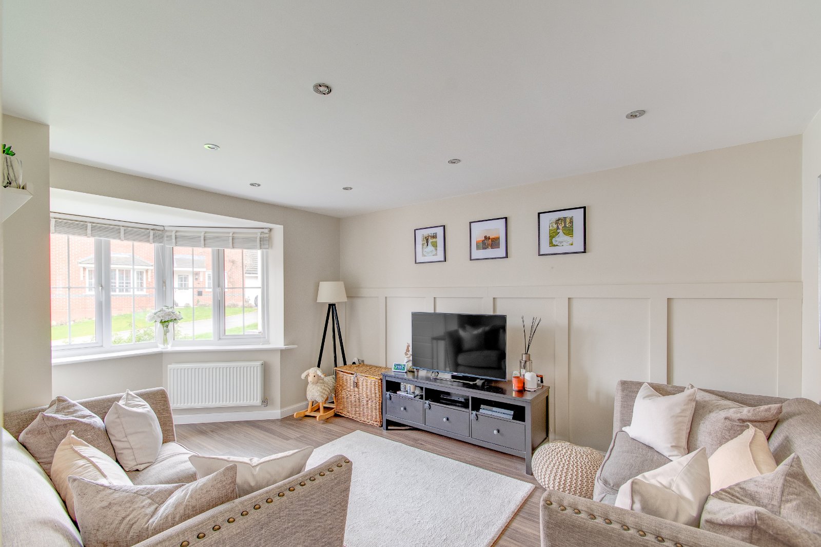 3 bed house for sale in Rudge Close, Webheath 1