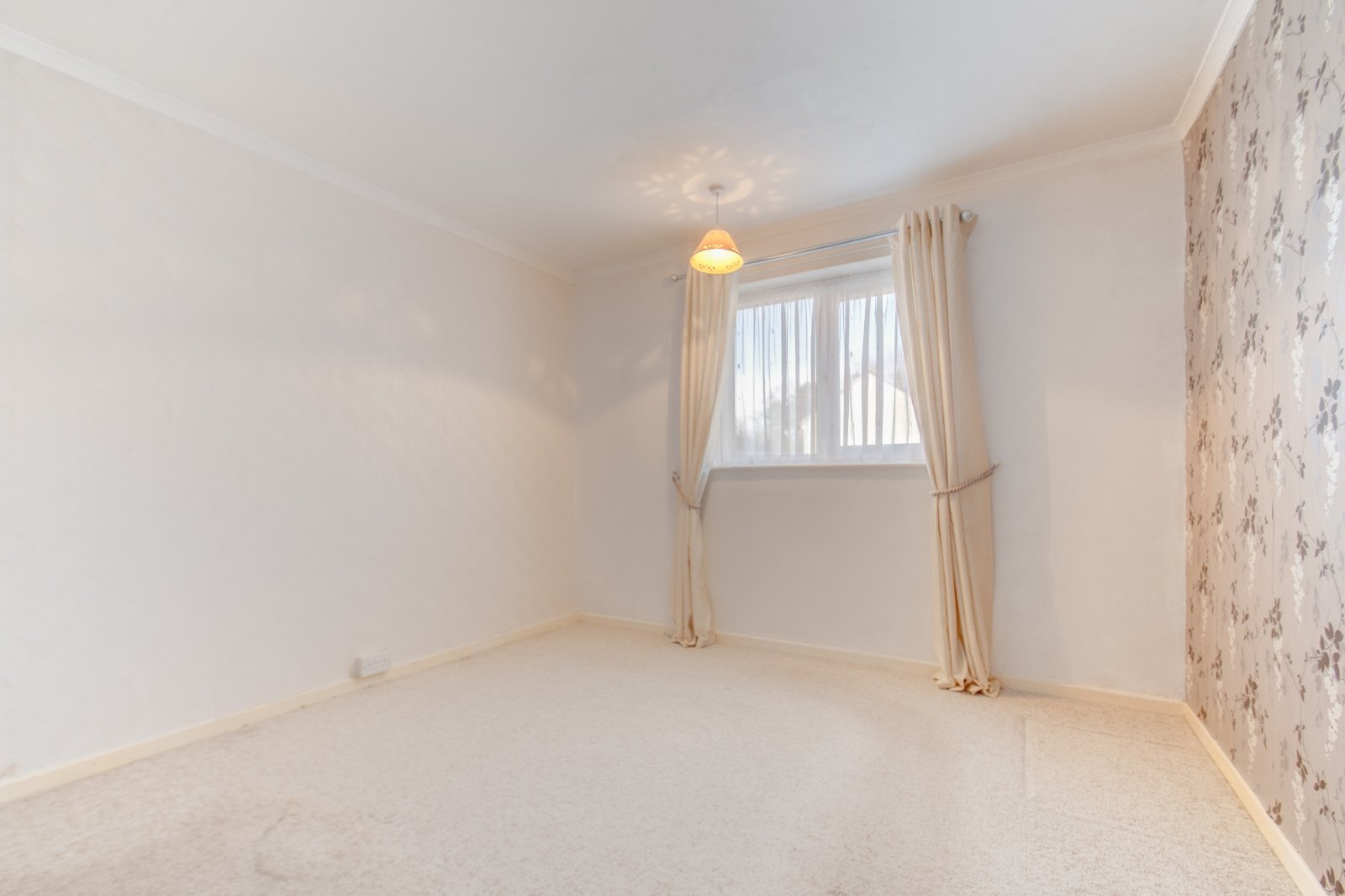 3 bed house for sale in Huband Close, Redditch  - Property Image 6