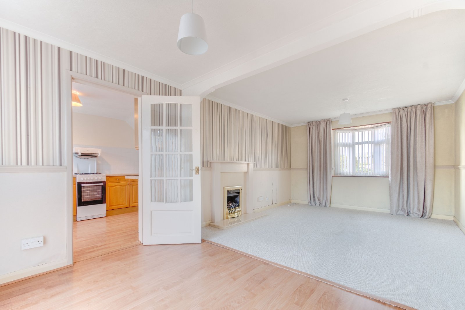 3 bed house for sale in Huband Close, Redditch 2