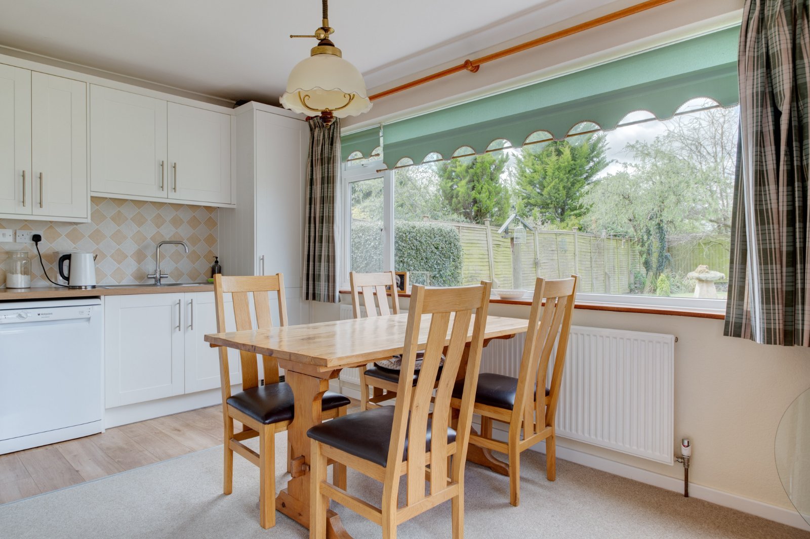 2 bed bungalow for sale in Oak Tree Lane, Sambourne  - Property Image 16