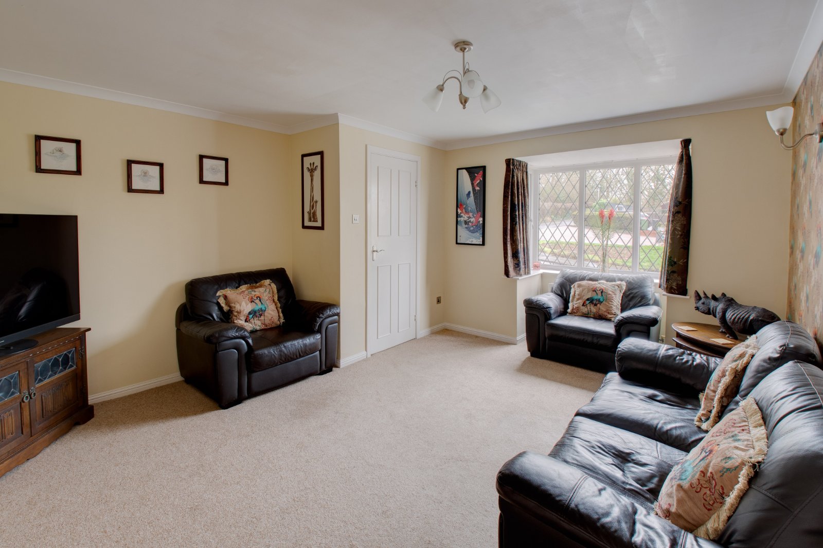 3 bed house for sale in Oakham Close, Redditch 3