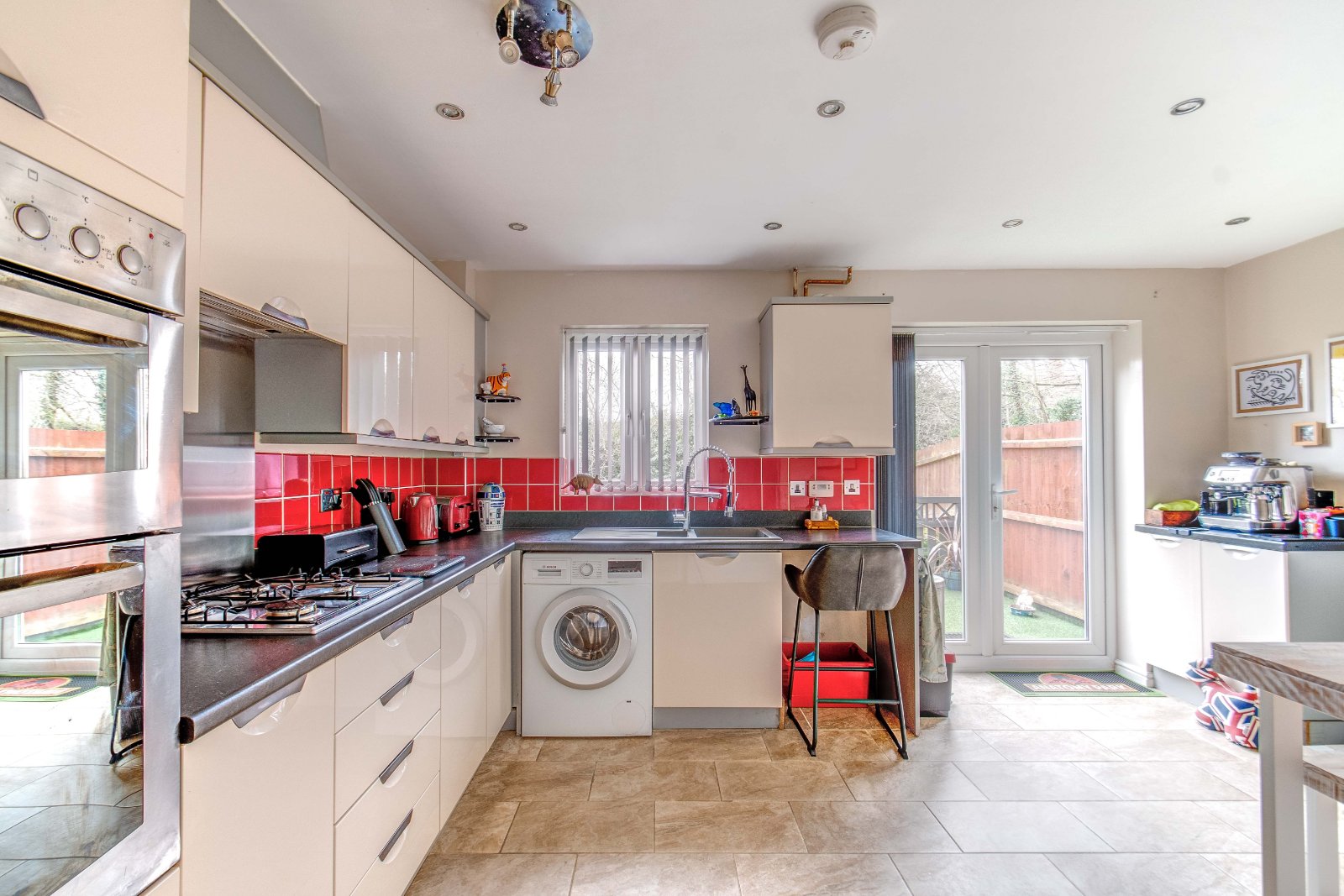 4 bed house for sale in Dixon Close, Redditch 2