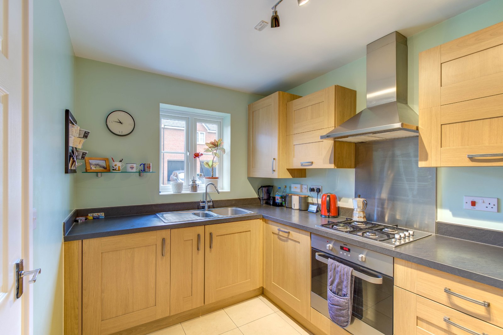 3 bed house for sale in Fairweather Close, Redditch  - Property Image 4