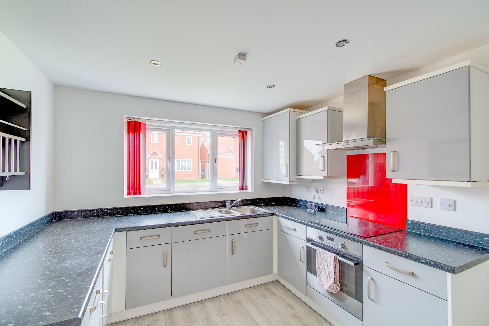 4 bed house for sale in Hawling Street, Brockhill  - Property Image 15