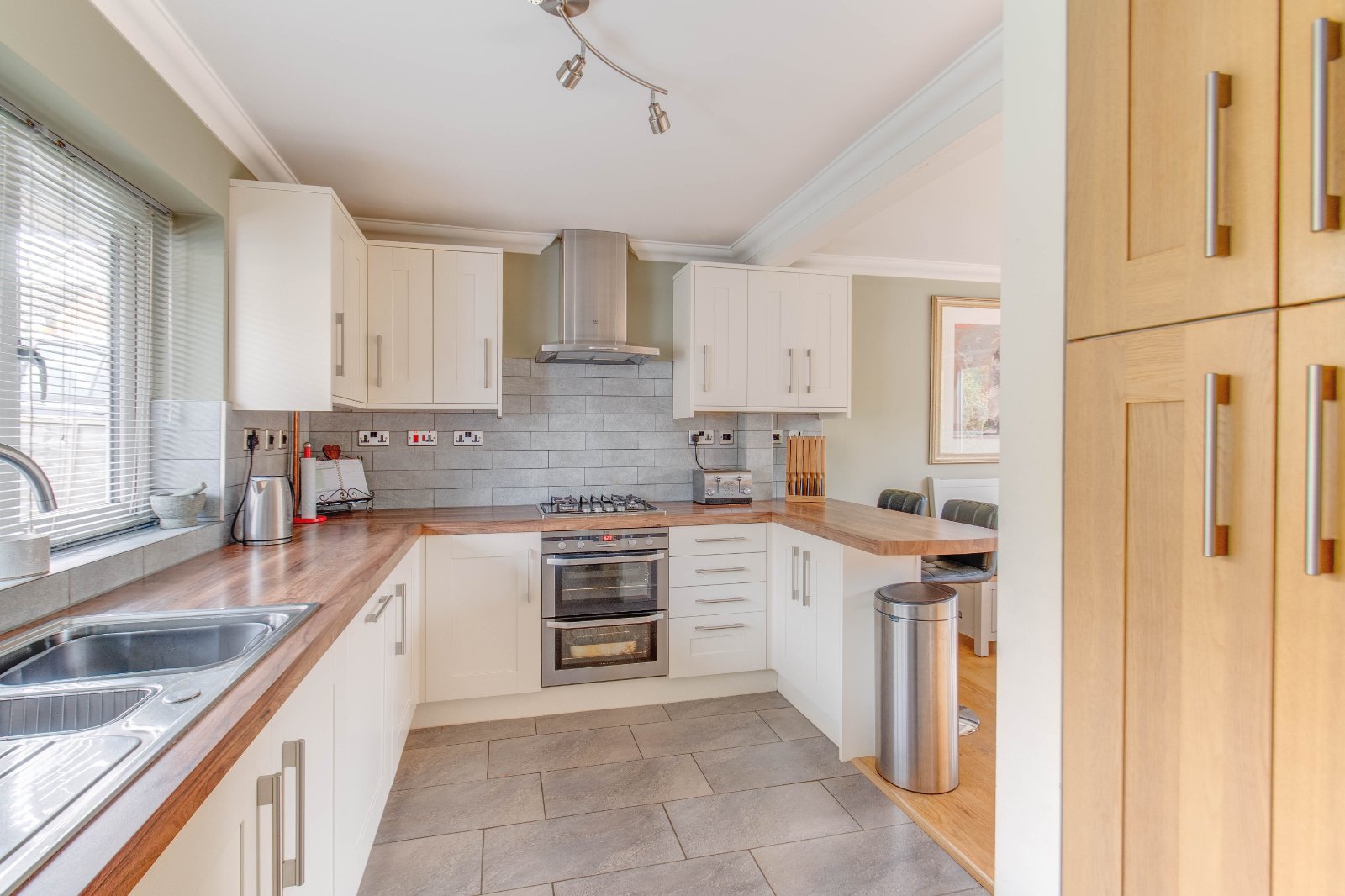 3 bed house for sale in Byron Road, Headless Cross 1