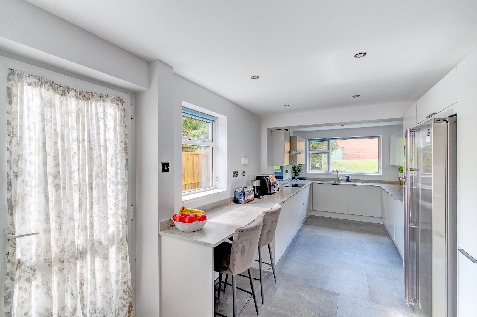 4 bed house for sale in Lechlade Close, Church Hill North 6