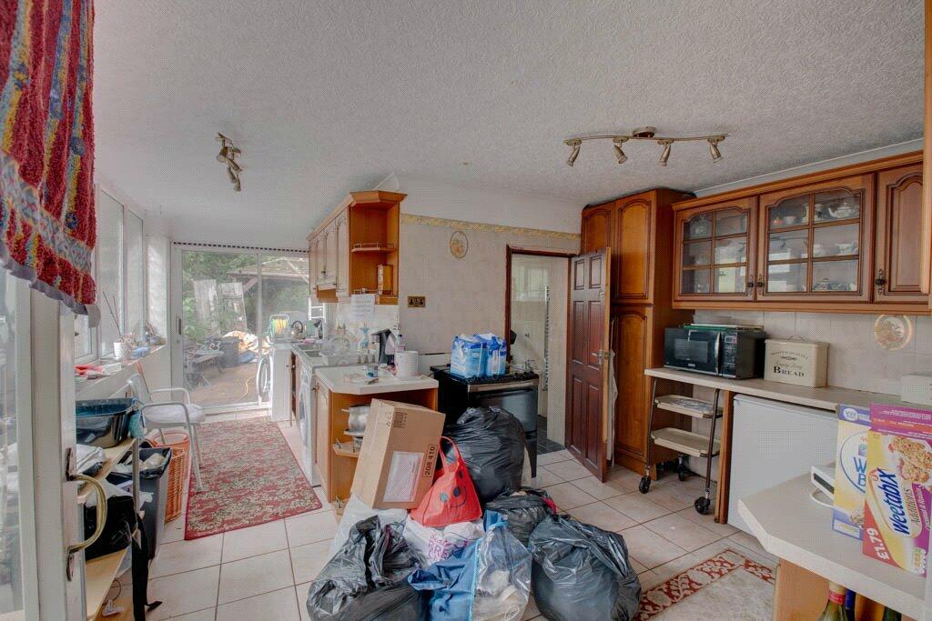 3 bed for sale in Broad Street, Bromsgrove  - Property Image 8