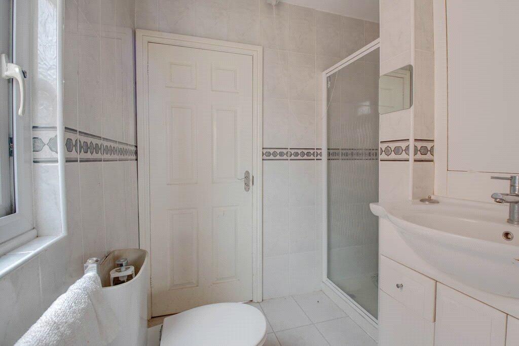 3 bed for sale in Broad Street, Bromsgrove  - Property Image 3