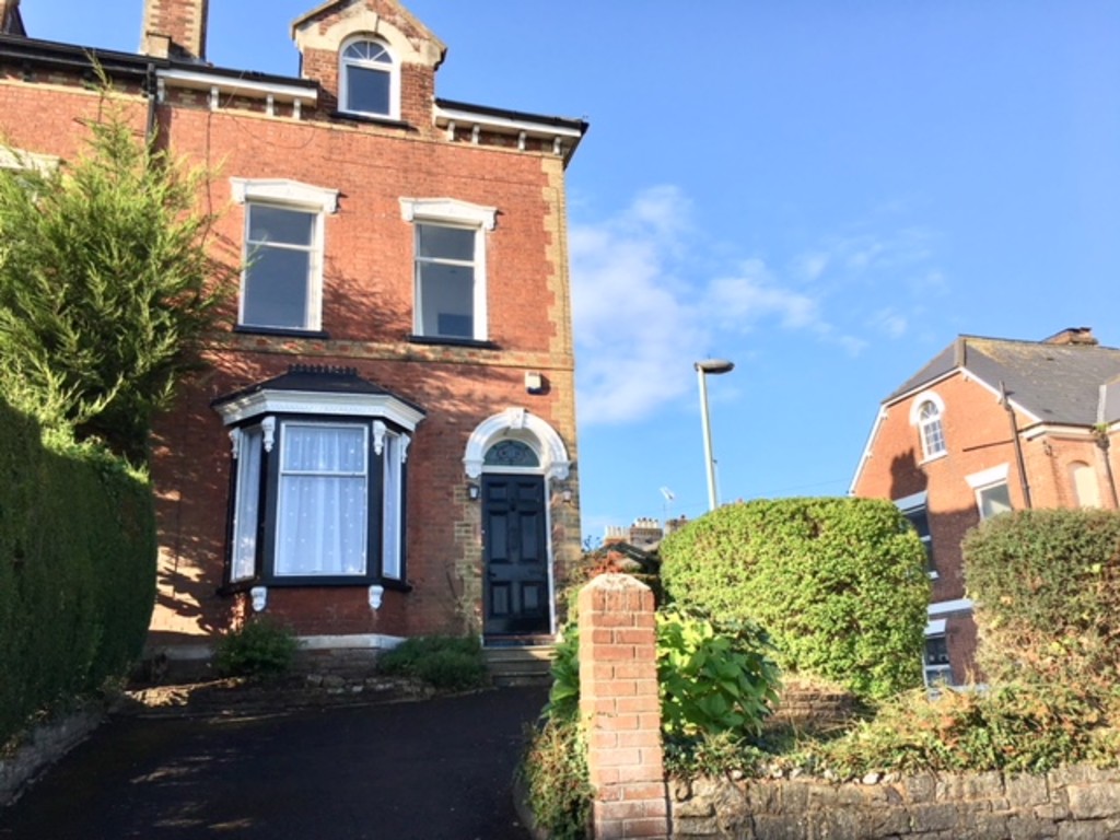 7 bed end of terrace house to rent in St James Road, Exeter