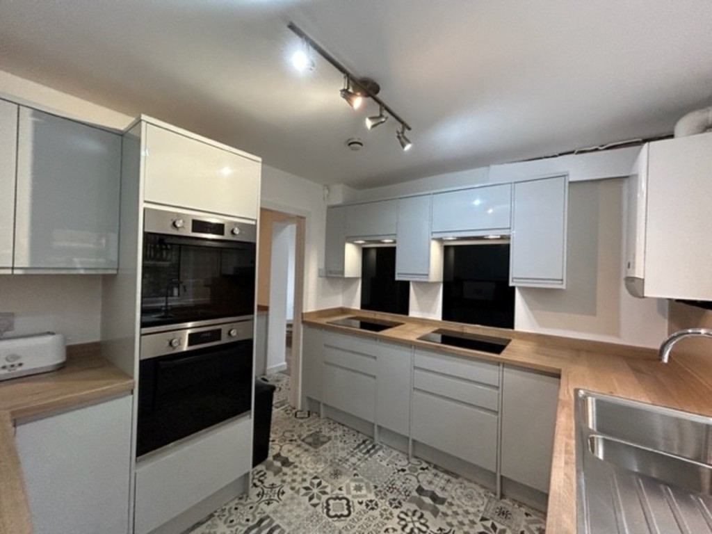 7 bed terraced house to rent in Longbrook Street, Exeter