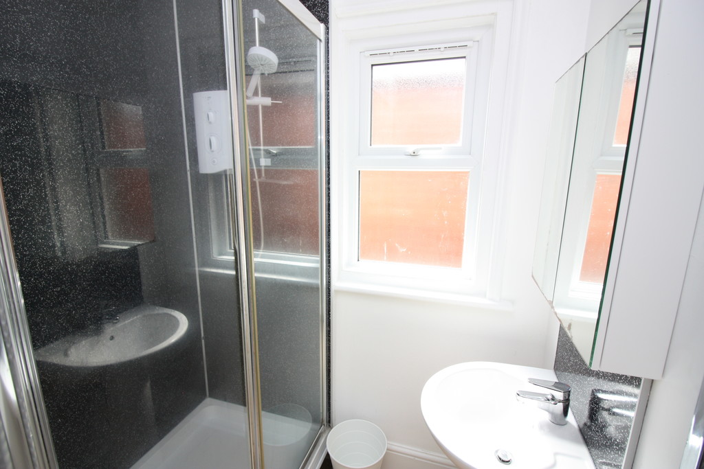 7 bed terraced house to rent in Old Tiverton Road, Exeter  - Property Image 16