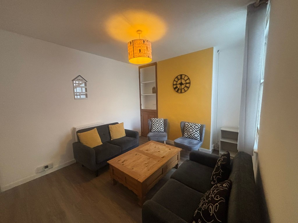 4 bed terraced house to rent in Rosebery Road, Exeter
