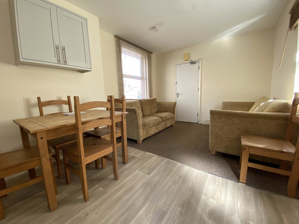 5 bed end of terrace house to rent in Morley Road, Exeter - Property Image 1