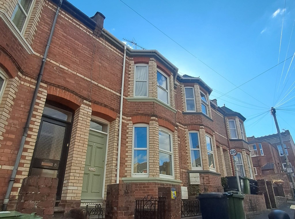 5 bed terraced house to rent in Priory Road, Exeter