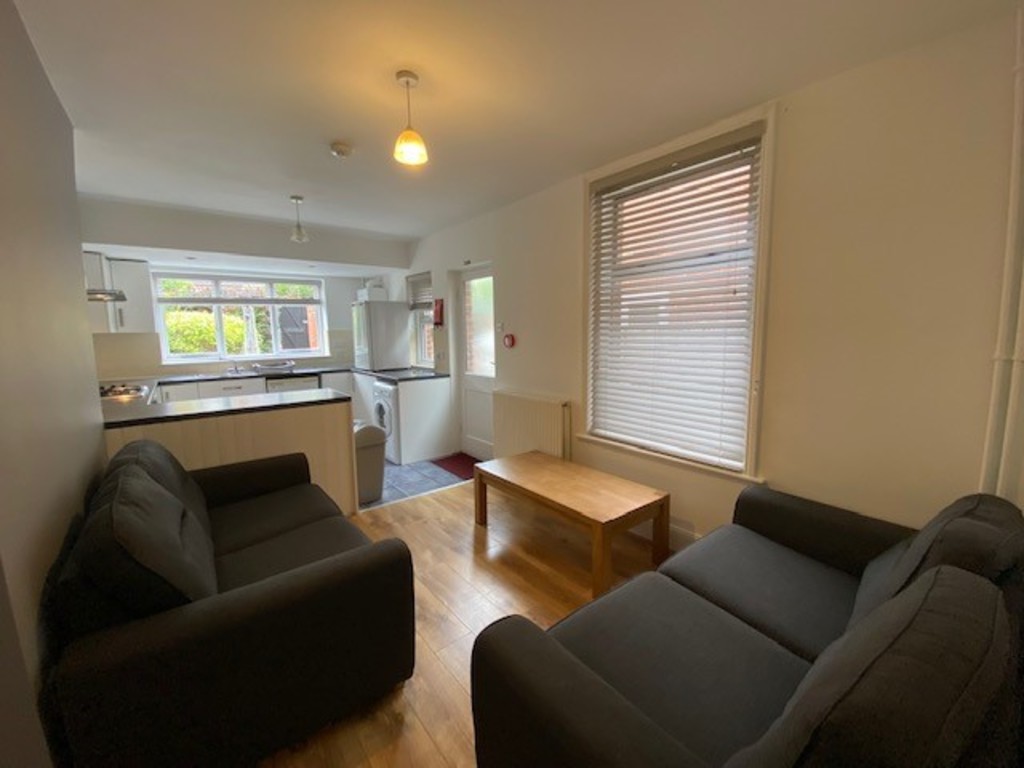 5 bed terraced house to rent in Monkswell Road, Exeter  - Property Image 4