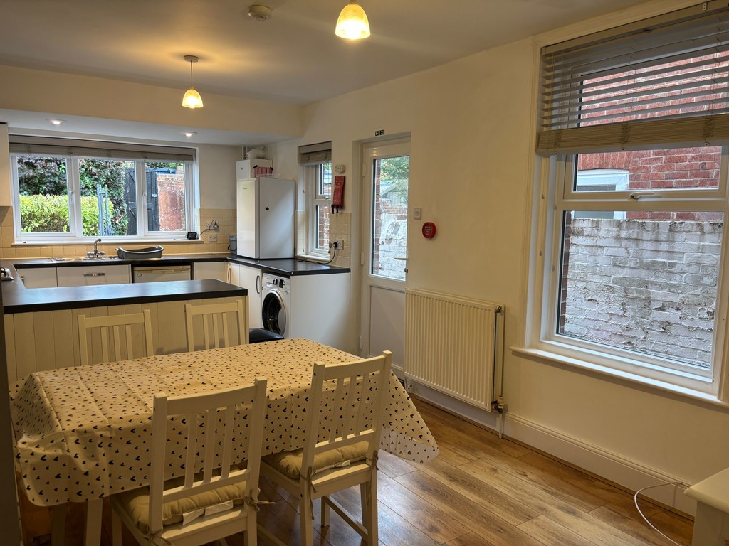 4 bed terraced house to rent in Monkswell Road, Mount Pleasant