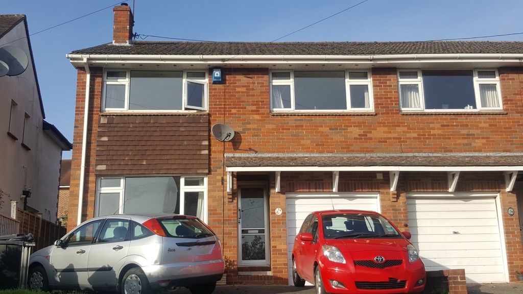 6 bed semi-detached house to rent in Union Road, Exeter