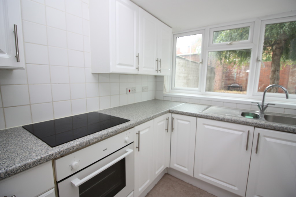 4 bed terraced house to rent in Barrack Road, Devon  - Property Image 3