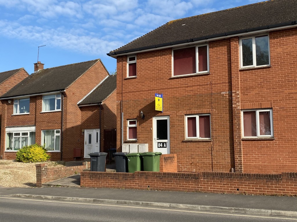 2 bed flat to rent in Union Road, Exeter