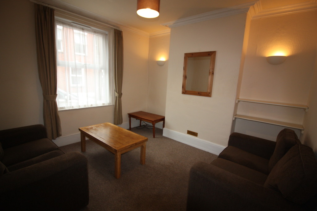 5 bed terraced house to rent in Portland Street, Exeter  - Property Image 4