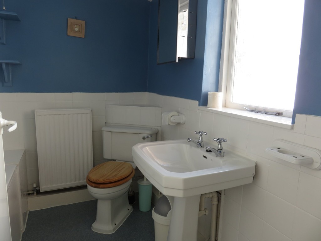 3 bed terraced house to rent in East John Walk, Exeter 6