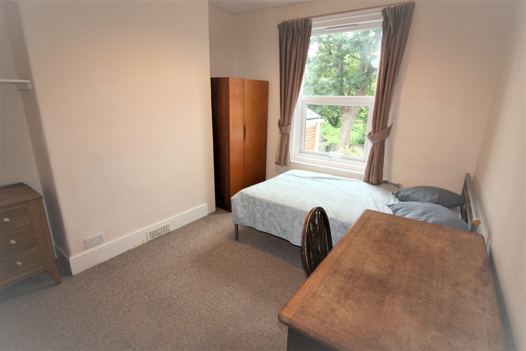 5 bed terraced house to rent in Portland Street, Devon  - Property Image 7