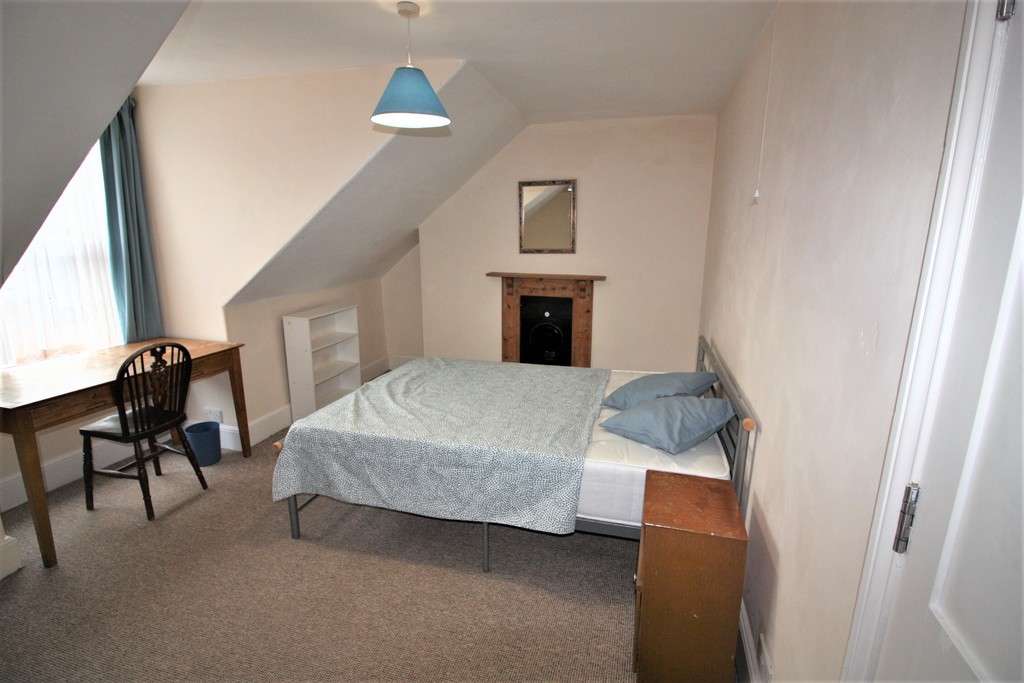 5 bed terraced house to rent in Portland Street, Devon  - Property Image 10